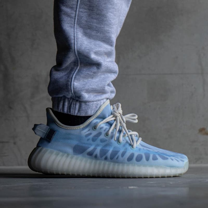 adidas YEEZY BOOST 350 V2 最新配色「Mono Ice」上腳圖輯率先曝光