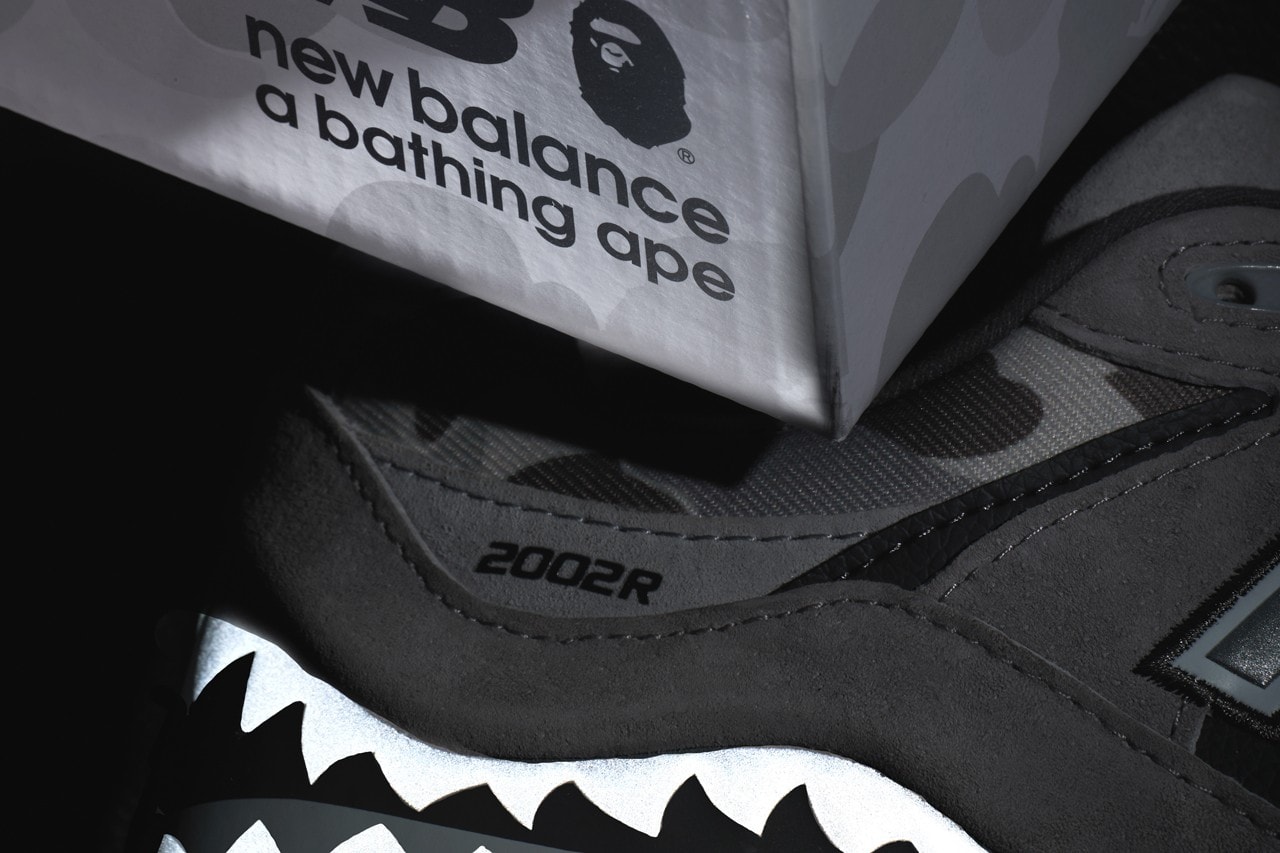 BAPE x New Balance 2002R 最新聯名鞋款率先曝光