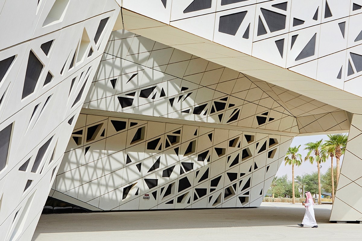 Zaha Hadid 建築事務所打造蜂窩結構研究園區