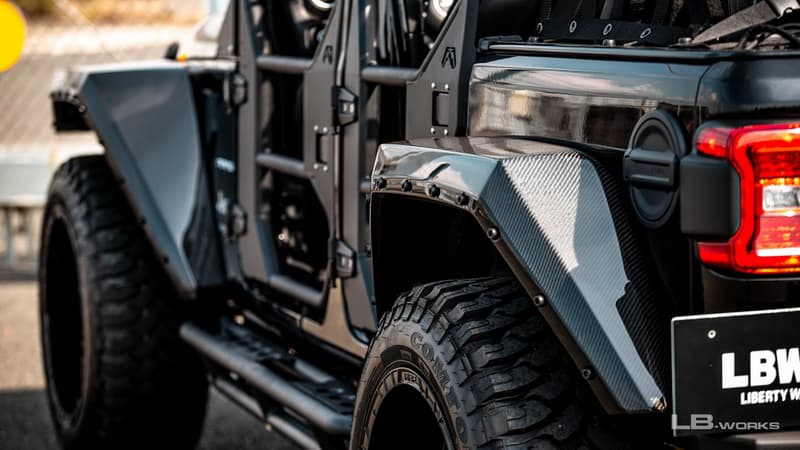 Liberty Walk 打造 Jeep Wrangler 全新末日主題改裝車型