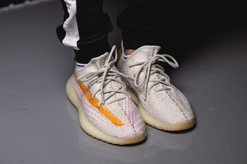 率先一覽鞋面變色技術 YEEZY BOOST 350 V2「Light」最新清晰圖輯