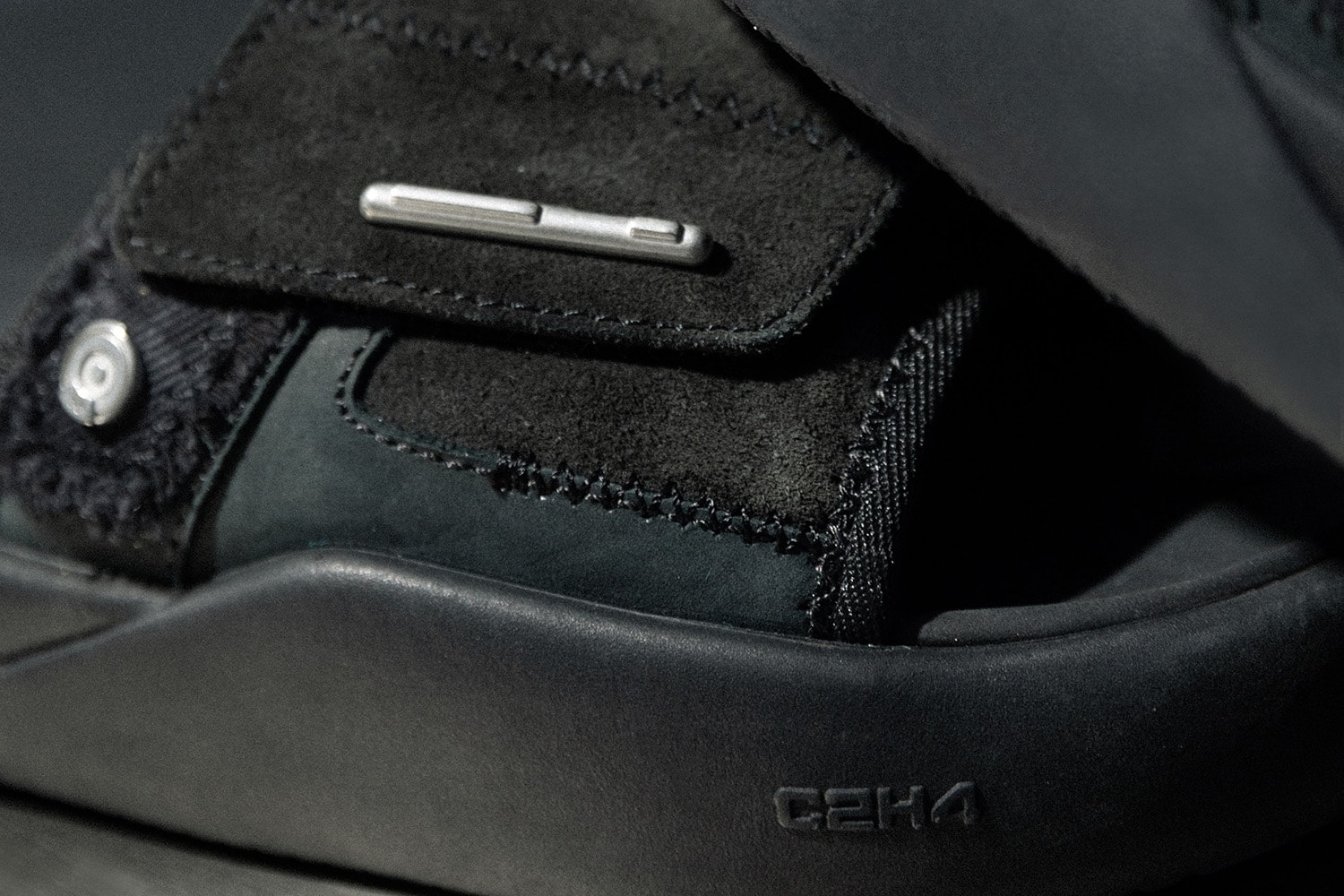 C2H4 Case#R003 系列全新「Proton Alpha」拖鞋正式登场
