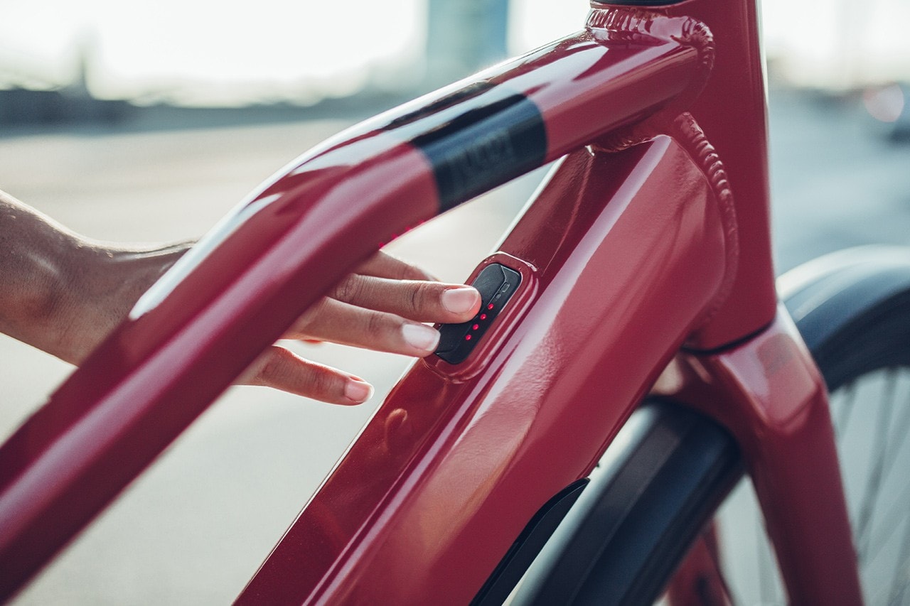 Canyon 發表全新碳纖維材質車架電動自行車