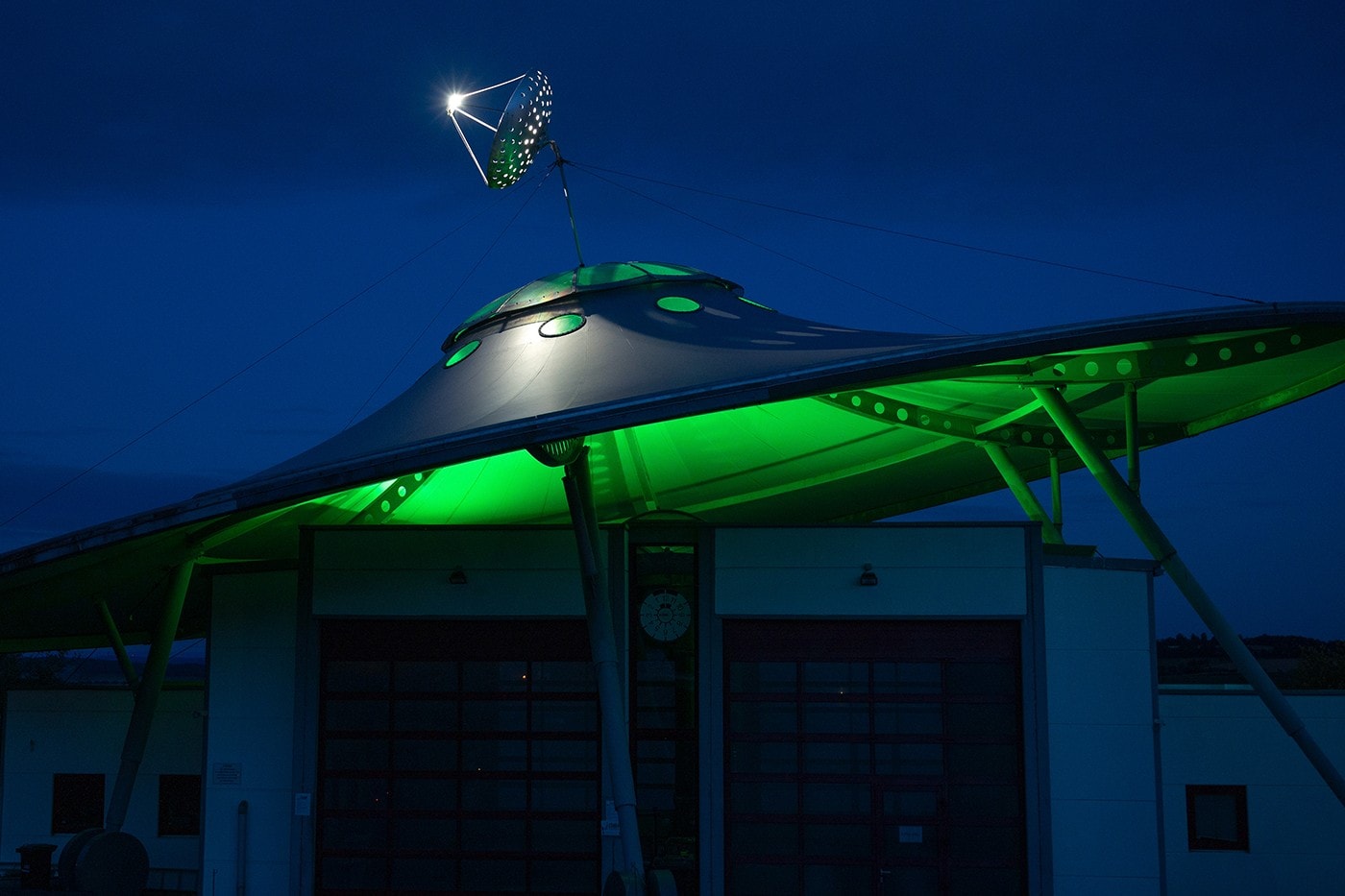 美國五角大廈前任官員證實政府「持續掩蓋 UFO 飛行物存在事實」
