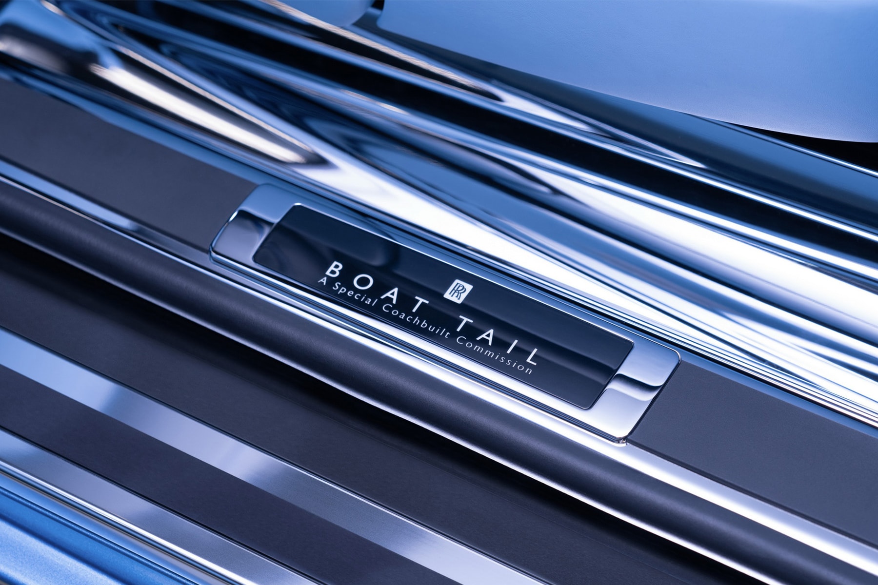 Rolls-Royce 發表要價 $2,800 萬美元終極定製豪車「Boat Tail」