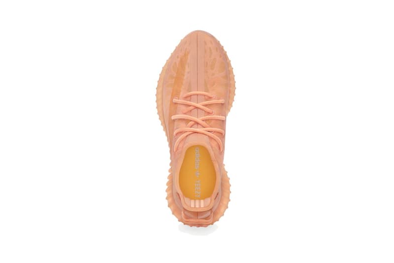 adidas YEEZY BOOST 350 V2 最新配色組合「Mono Clay」版本鞋款率先登場