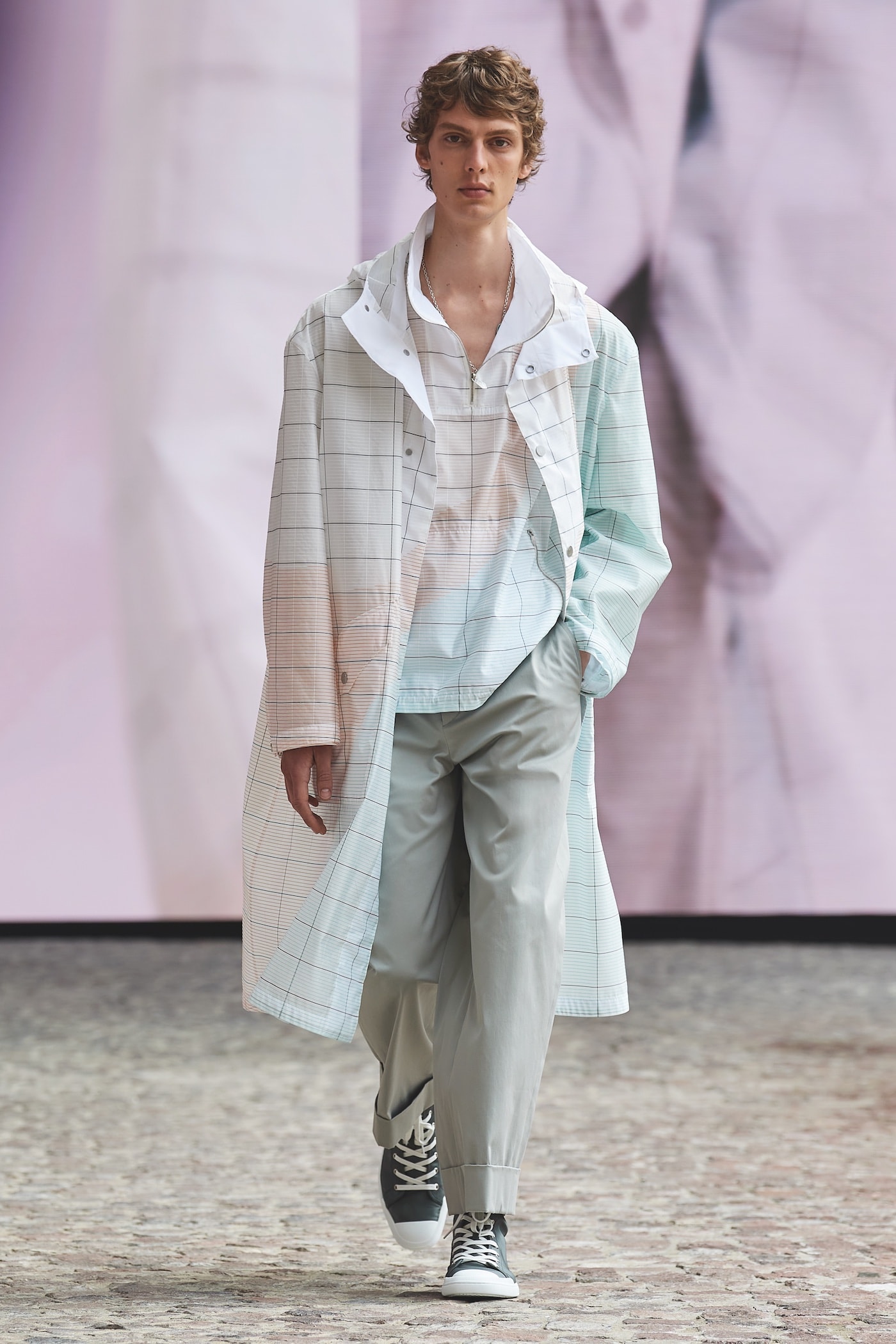 Hermès 正式发布 2022 夏季男装系列