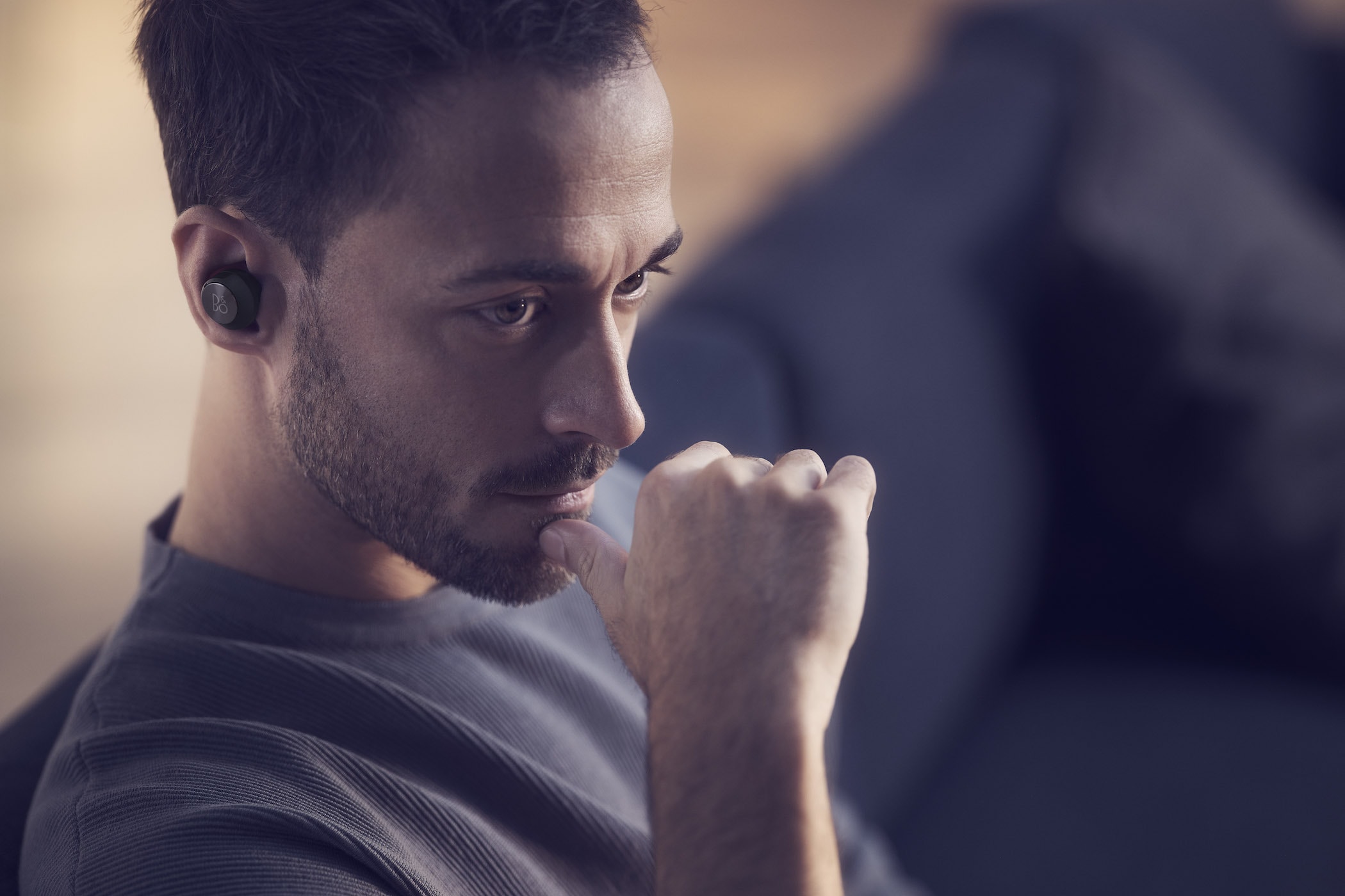 Bang & Olufsen 推出全新 Beoplay EQ 主动降噪无线耳机