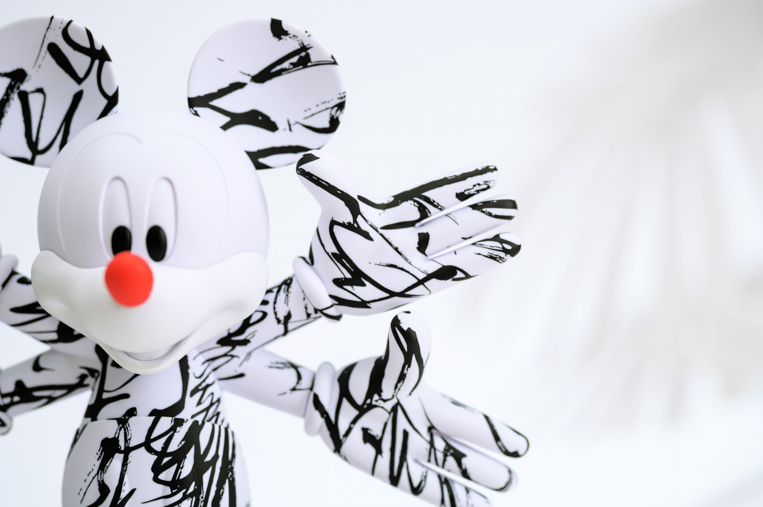 APPortfolio 携手书法家王冬龄打造全新 Snow Angel Mickey