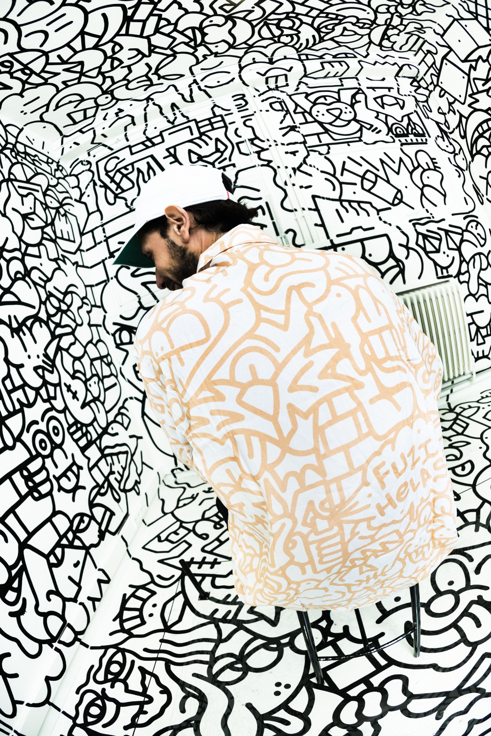 Hélas 携手法国涂鸦艺术家 FUZI 推出胶囊系列
