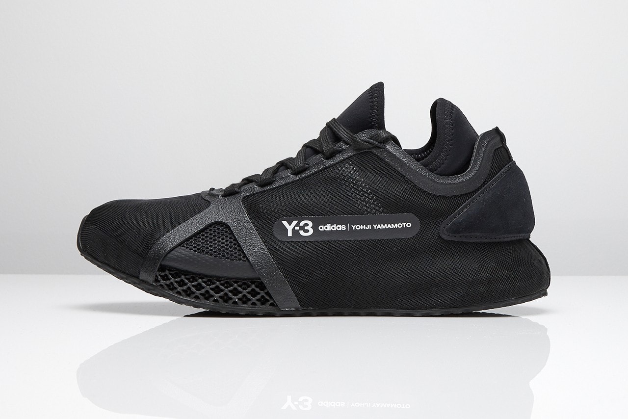 Y-3 推出全新 4D IOW Runner 系列鞋款