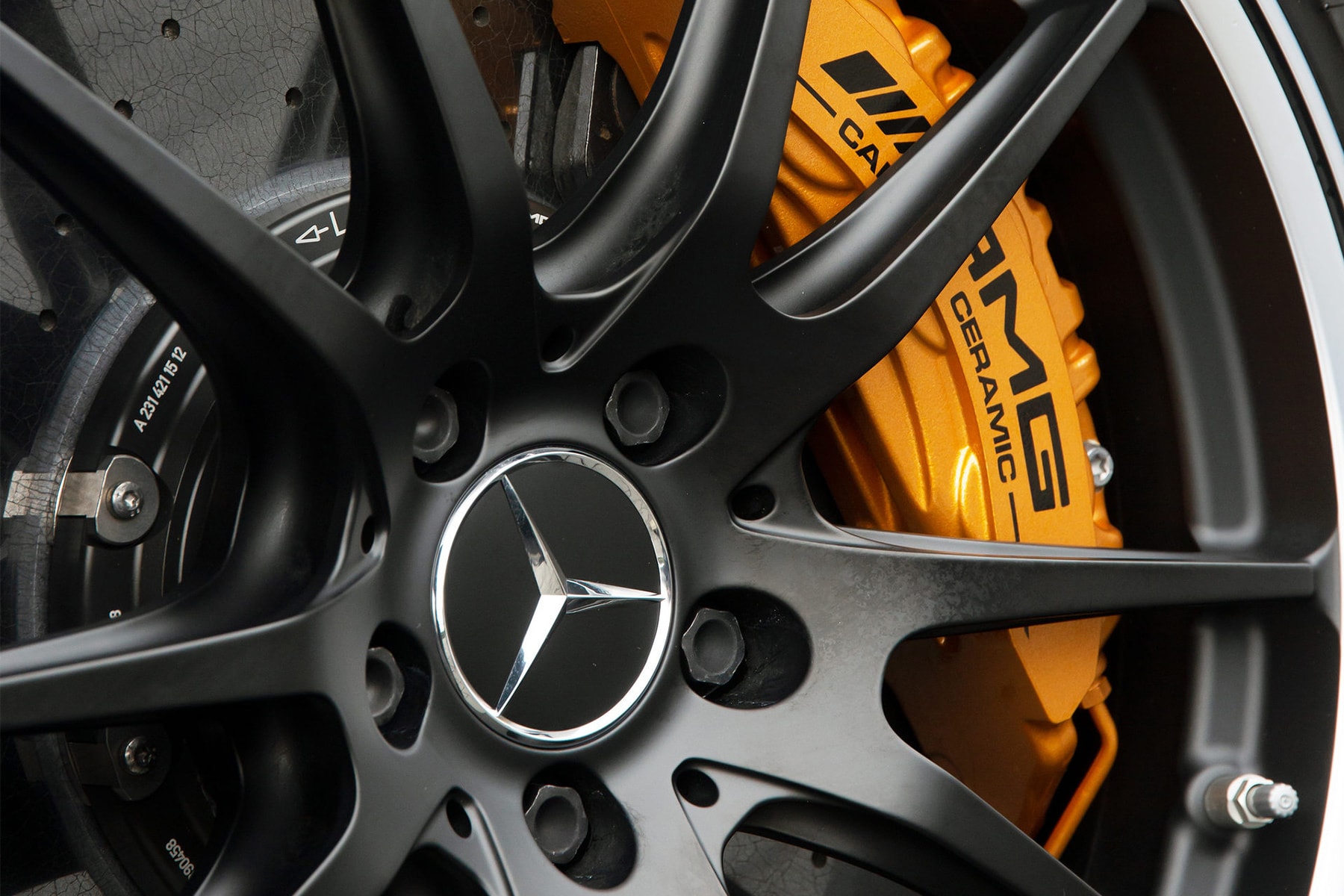 Posaidon 打造 880 匹馬力 Mercedes-AMG GT R Roadster 兇悍性能改裝