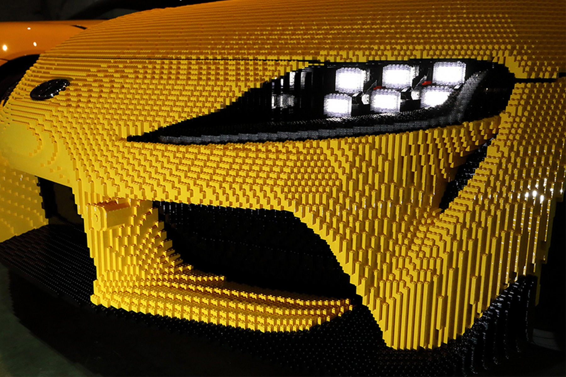 LEGO 實體化 Toyota GR Supra「可發動」真實尺寸積木模型