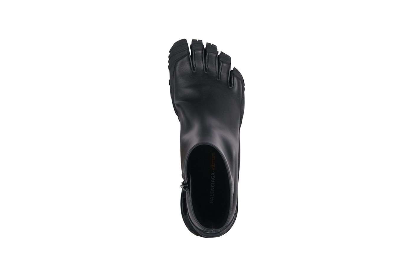 Balenciaga x Vibram 要價 $1,590 美元聯乘「分趾靴款」正式上架
