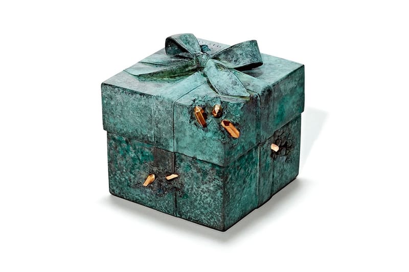 Tiffany & Co. 攜手 Daniel Arsham 打造最新「Blue Box, Circa 3021」雕塑作品