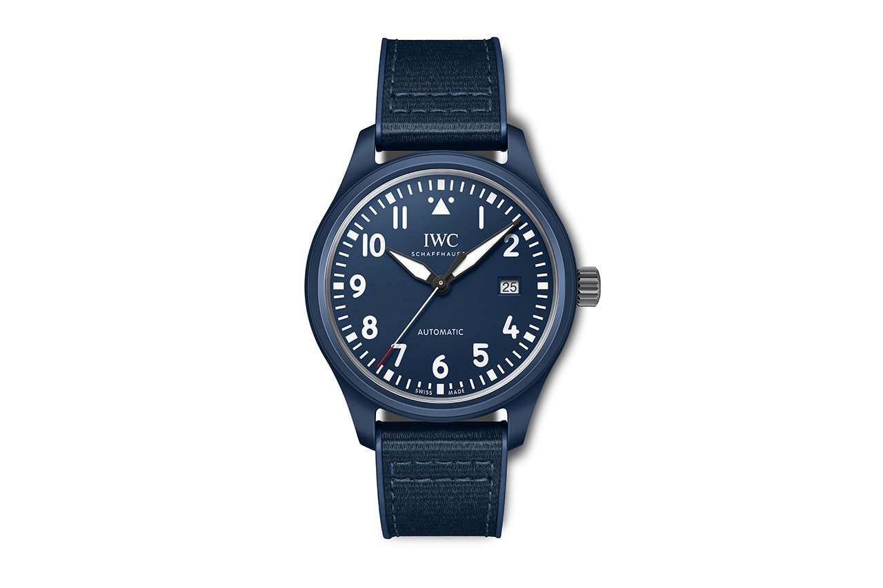 IWC 推出全新藍色陶瓷材質 Pilot’s Watch 別注錶款