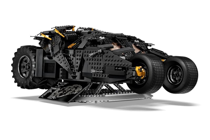 LEGO 推出《Batman》Tumbler 蝙蝠車積木模型套裝