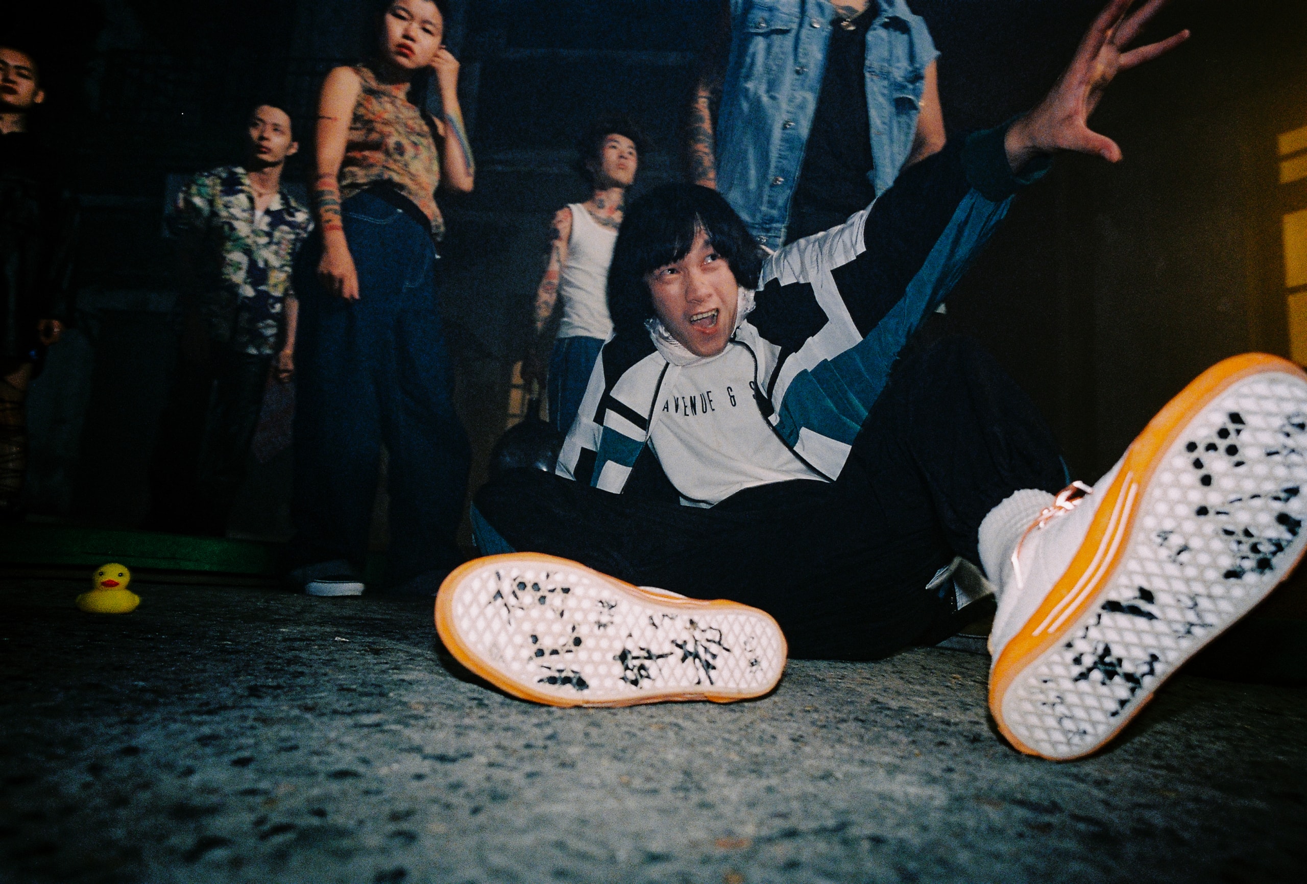 Vans x AVENUE & SON 合作推出「Flicks of Fury」Skate Sid 联名鞋款