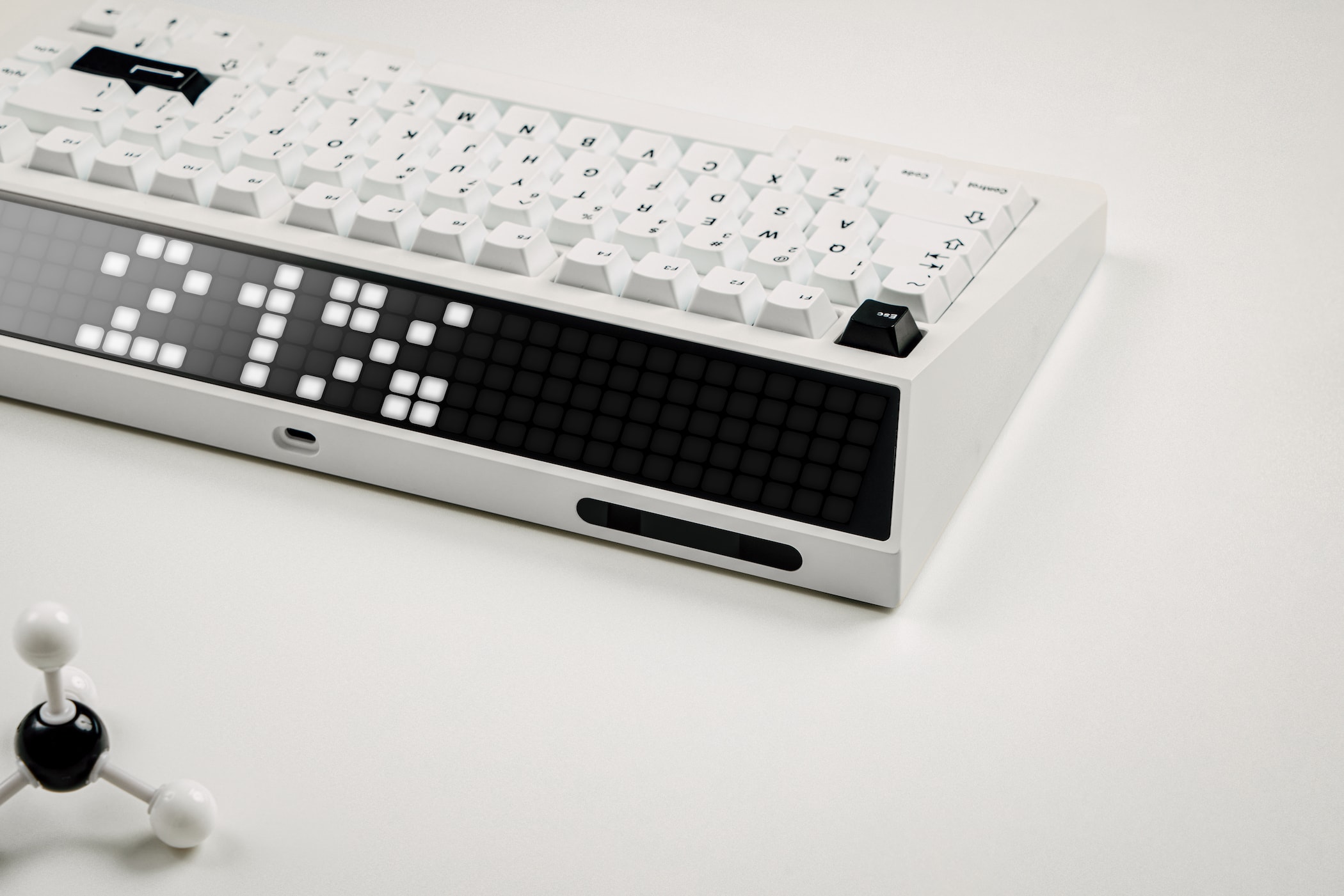 Angry Miao 推出全新 CYBERBOARD R3 键盘系列