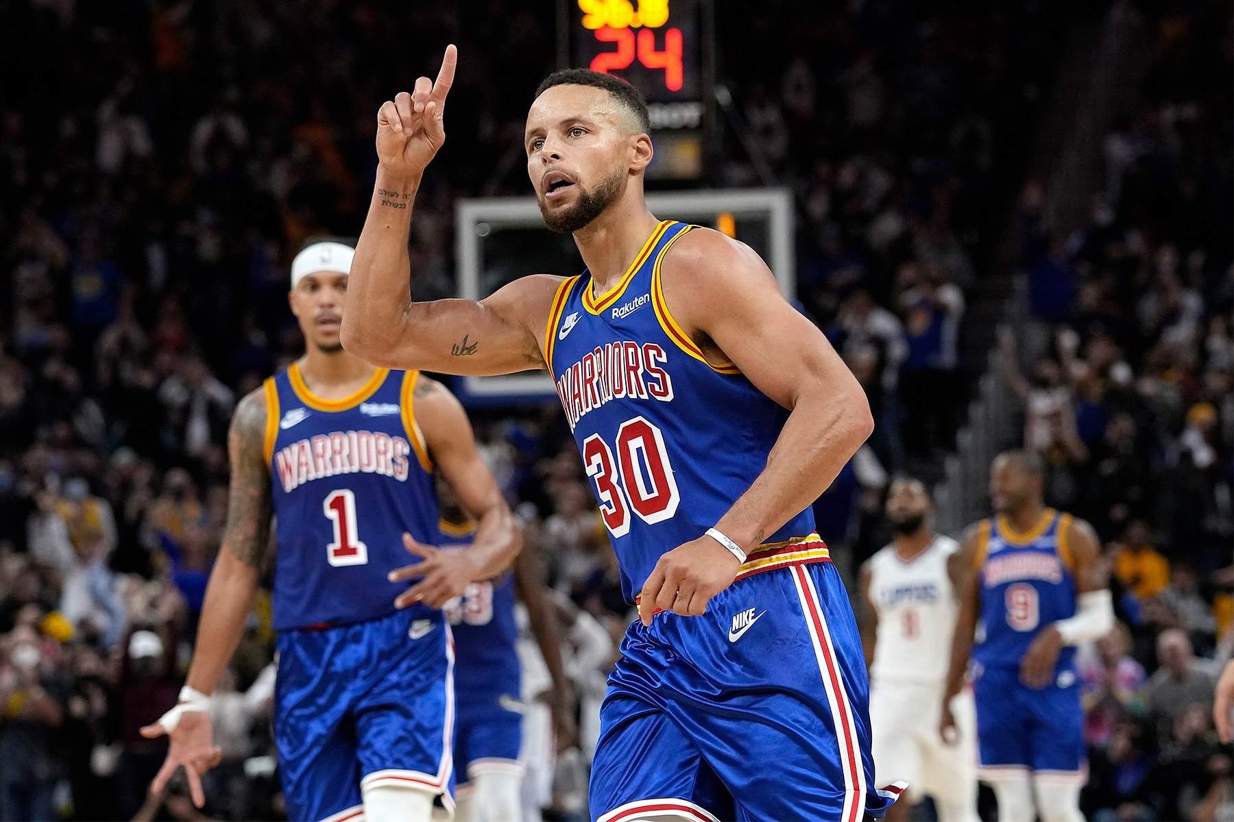 Stephen Curry 單節 25 分率隊擊敗 Los Angeles Clippers