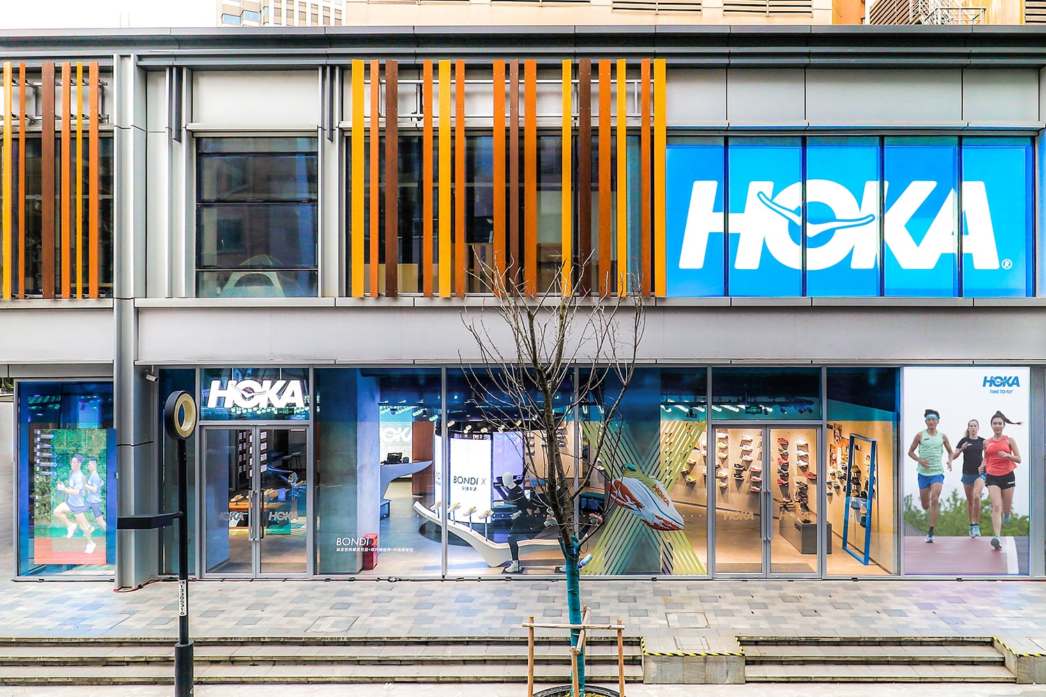 HOKA ONE ONE 全球首家直营品牌体验店开业