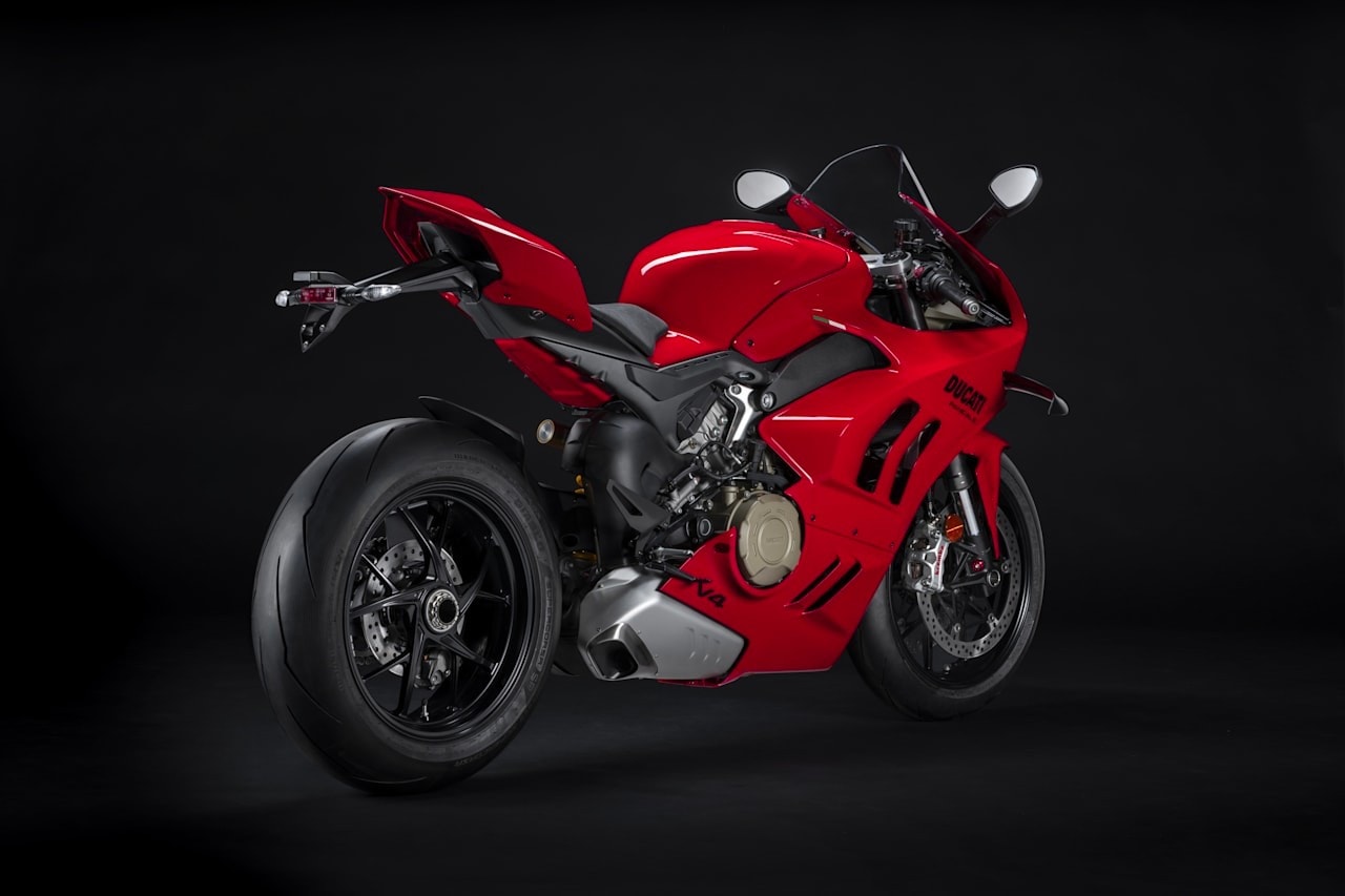 Ducati 推出 2022 年式樣全新 Panigale V4、V4 S 車型