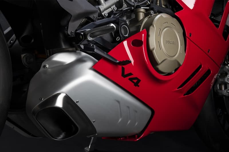 Ducati 推出 2022 年式樣全新 Panigale V4、V4 S 車型