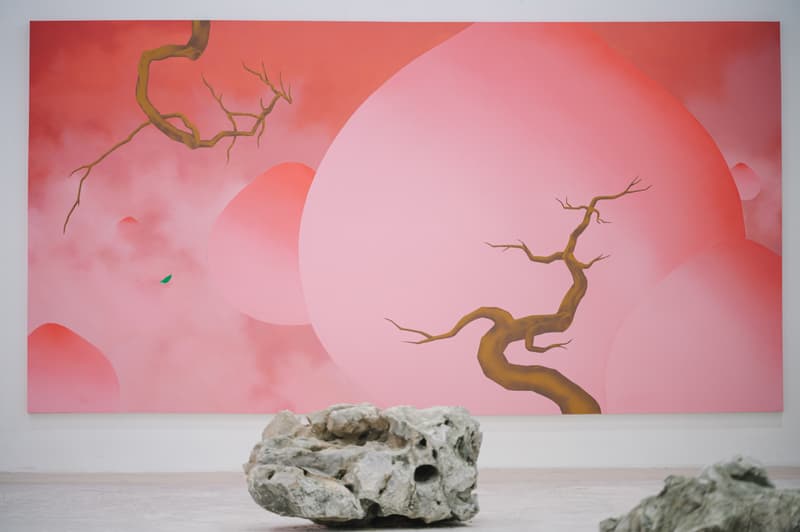 走进 zinan lam 全新个人展览「FLOATING VERMILION」