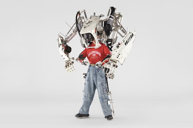 Balenciaga 攜手日本模型藝術家池內啟人打造 2022 最新春季系列廣告大片