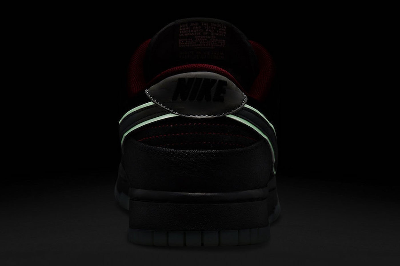 《英雄聯盟》職業聯賽 x Nike Dunk Low 聯乘鞋款官方圖輯公佈