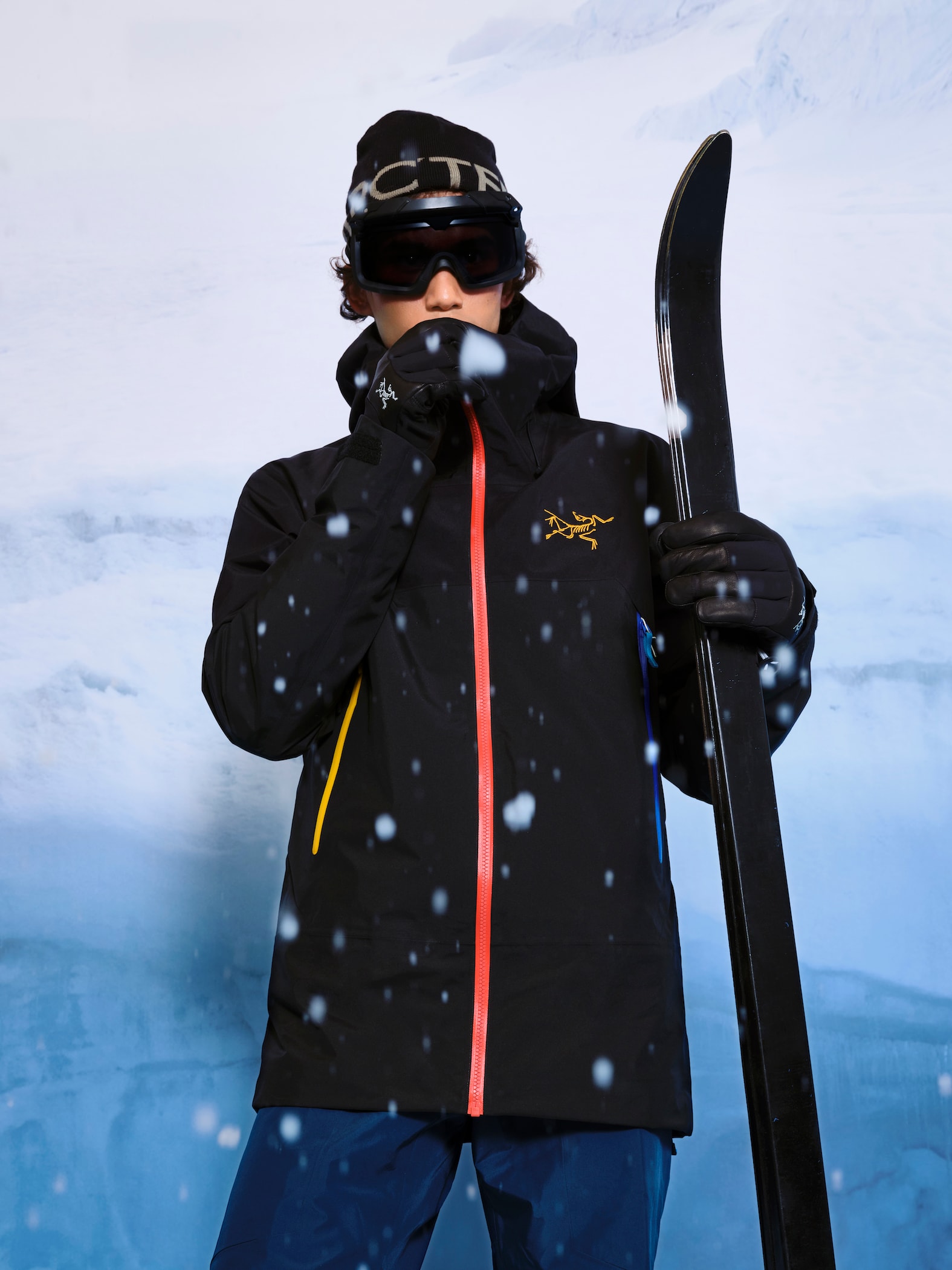 ARC'TERYX 推出复刻款特别配色 RUSH JACKET 滑雪服