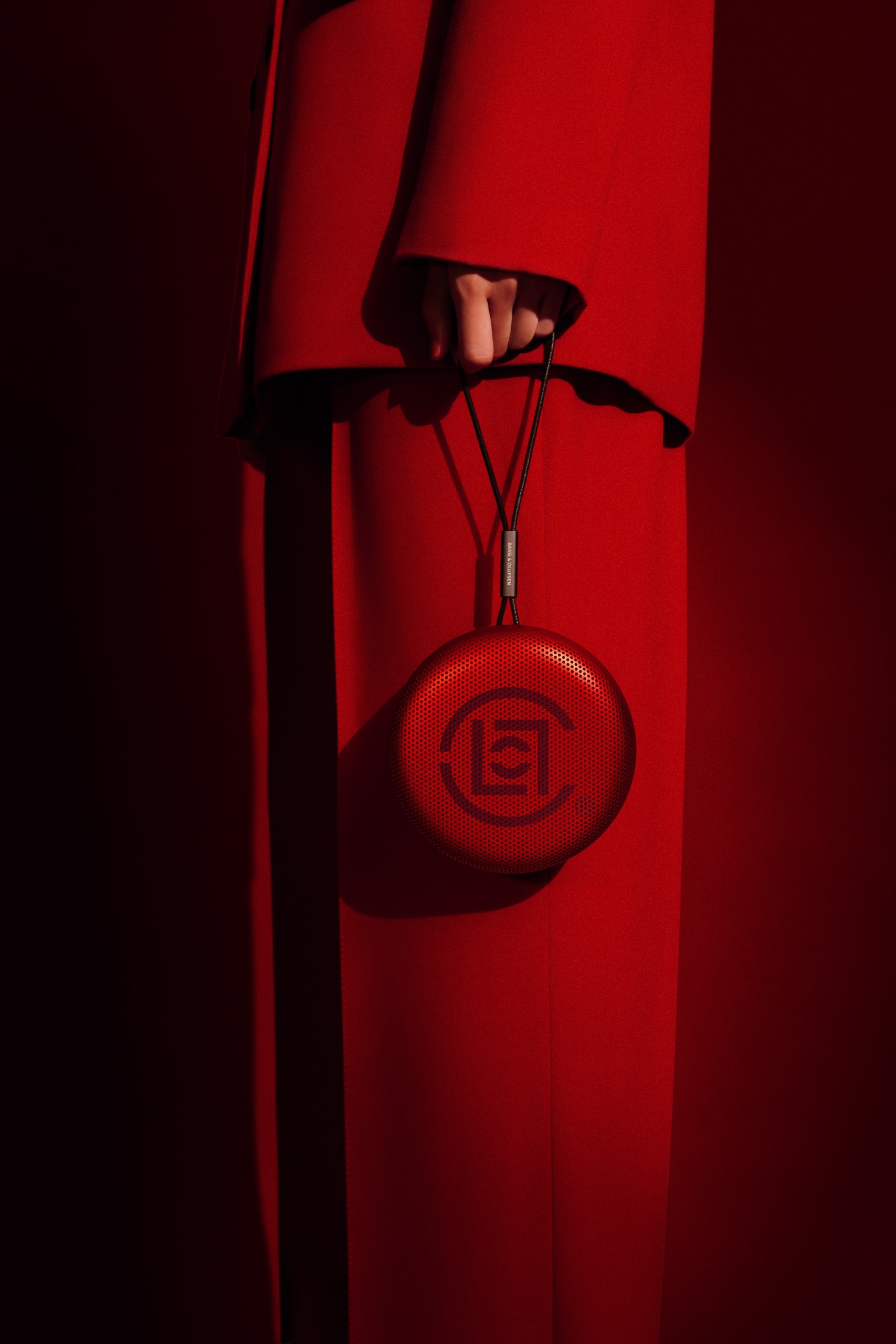 Bang & Olufsen 携手 CLOT 打造 Beosound A1 二代扬声器