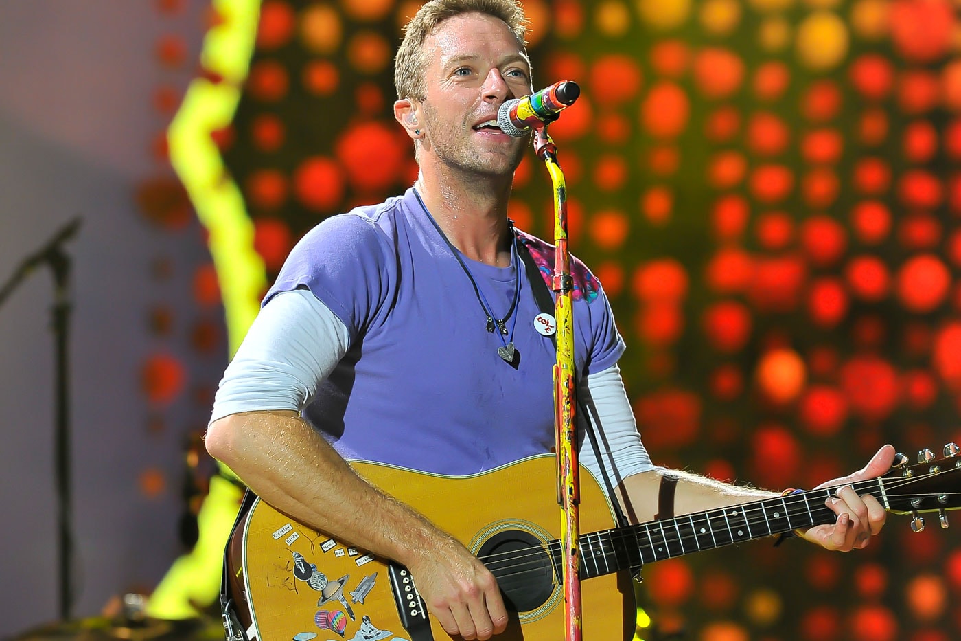 主唱 Chris Martin 宣佈 Coldplay 將於 2025 年發佈最後一張專輯