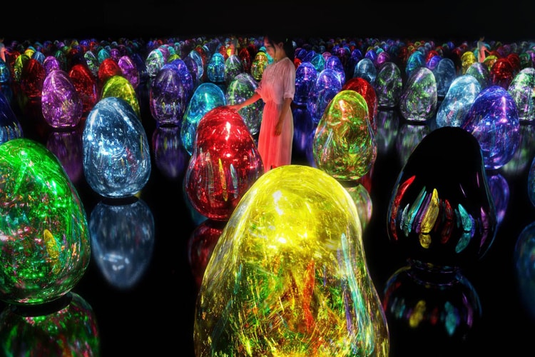teamLab 打造全新互動式展覽《Resonating Microcosms of Life-Solidified Light Color》