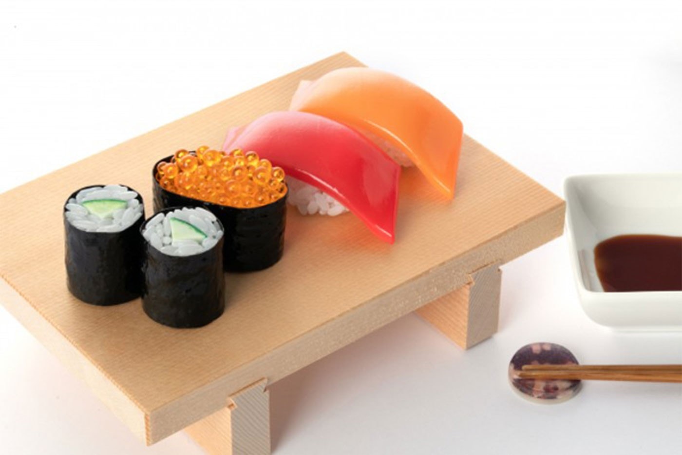 日本模型製造商 Syuto 推出擬真 1：1 黃瓜卷壽司模型