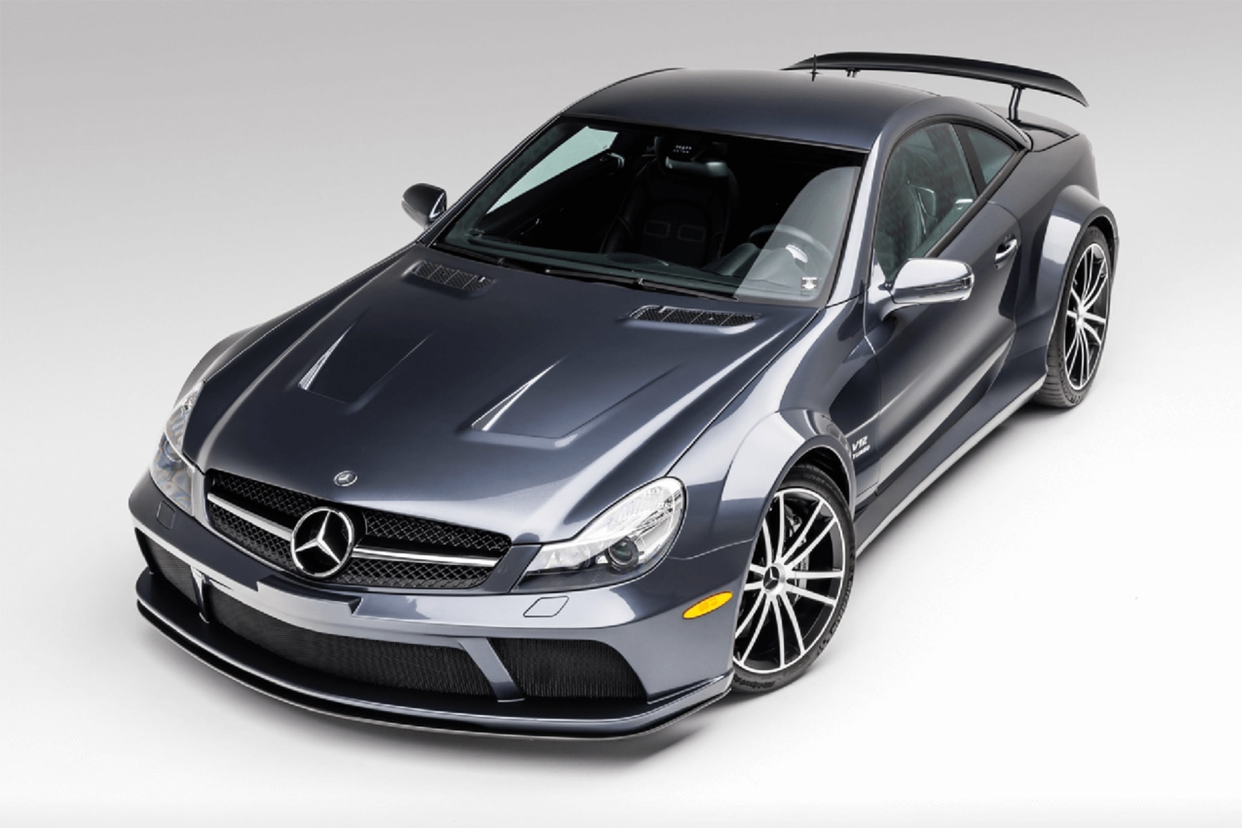 全球限量 350 輛 2009 Mercedes-Benz SL 65 AMG Black Series 展開拍賣