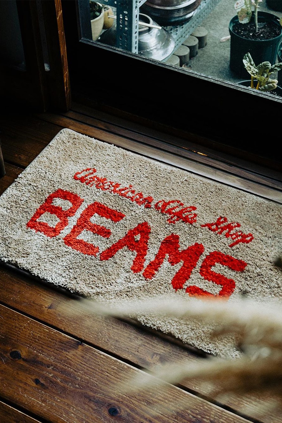 BEAMS 推出全新 45 周年「Classic Logo Products」別注系列