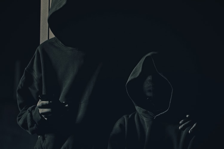 Kanye West 發佈《Heaven and Hell》MV 作為 YEEZY GAP 首支電視廣告