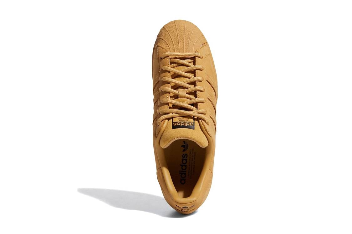 adidas 經典鞋款 Superstar 最新配色「Wheat」正式登場