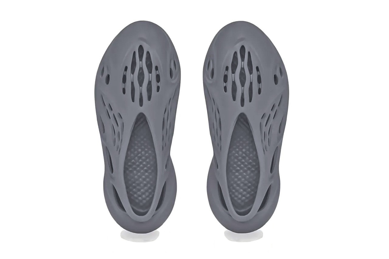 人氣鞋款 adidas YEEZY Foam Runner 最新配色「Onyx」率先曝光