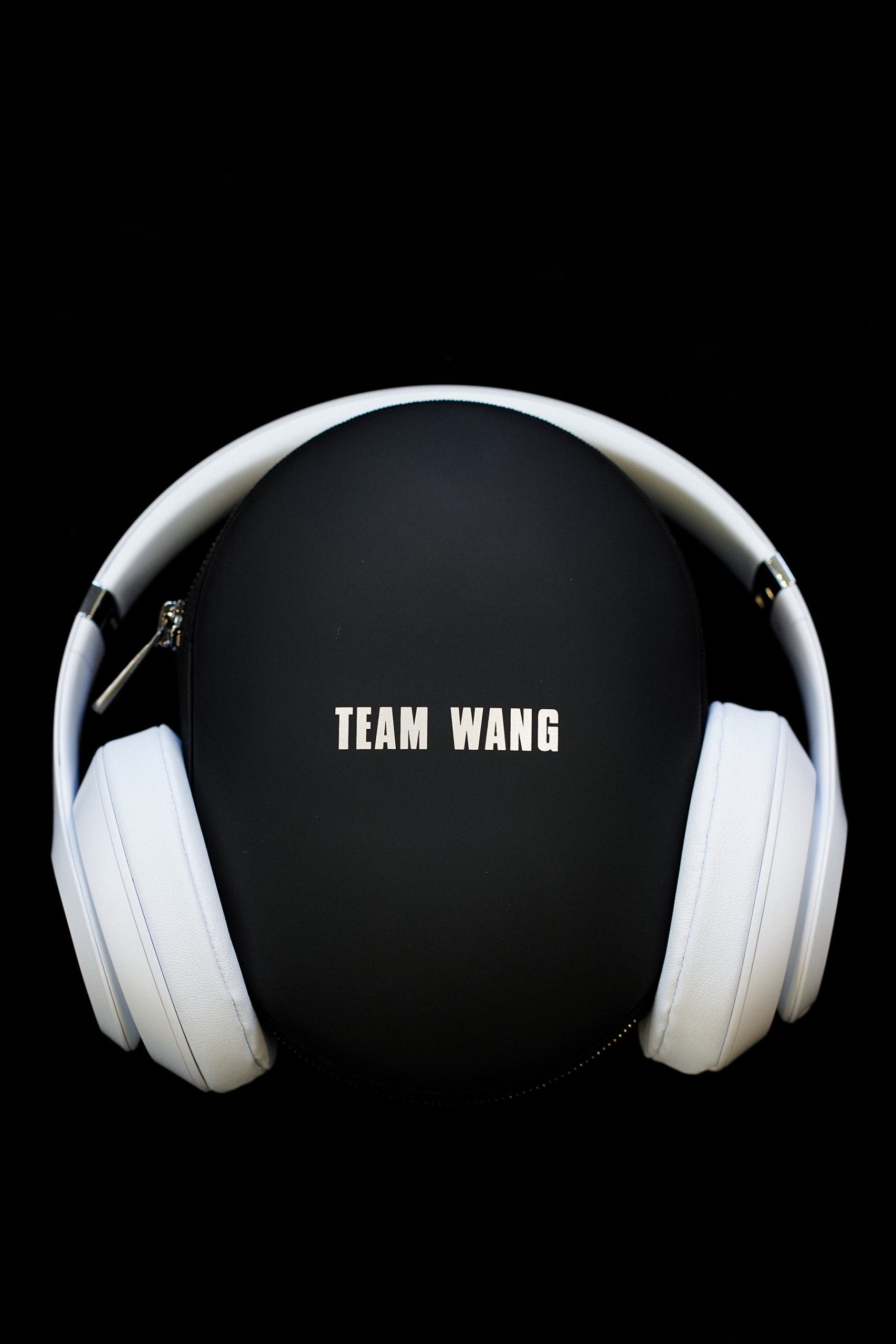 率先近賞 Beats x TEAM WANG design 親友限定「Love Beats」Studio3 Wireless 無線耳機