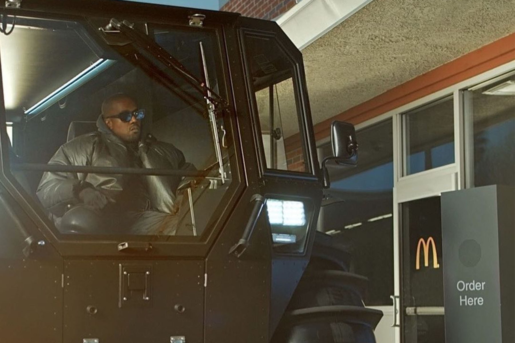 Kanye West 出鏡 McDonald’s 最新 Super Bowl LVI 廣告