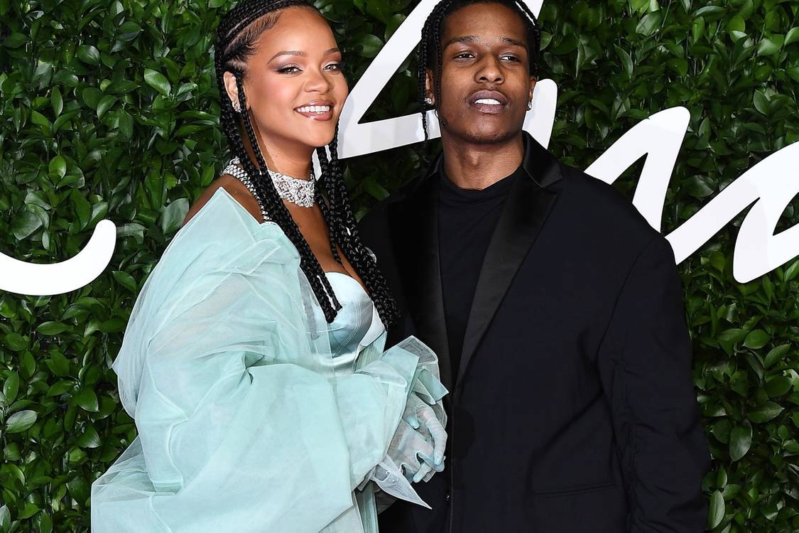 Rihanna 正式宣佈懷孕！與男友 A$AP Rocky 街頭拍攝情侶孕肚照