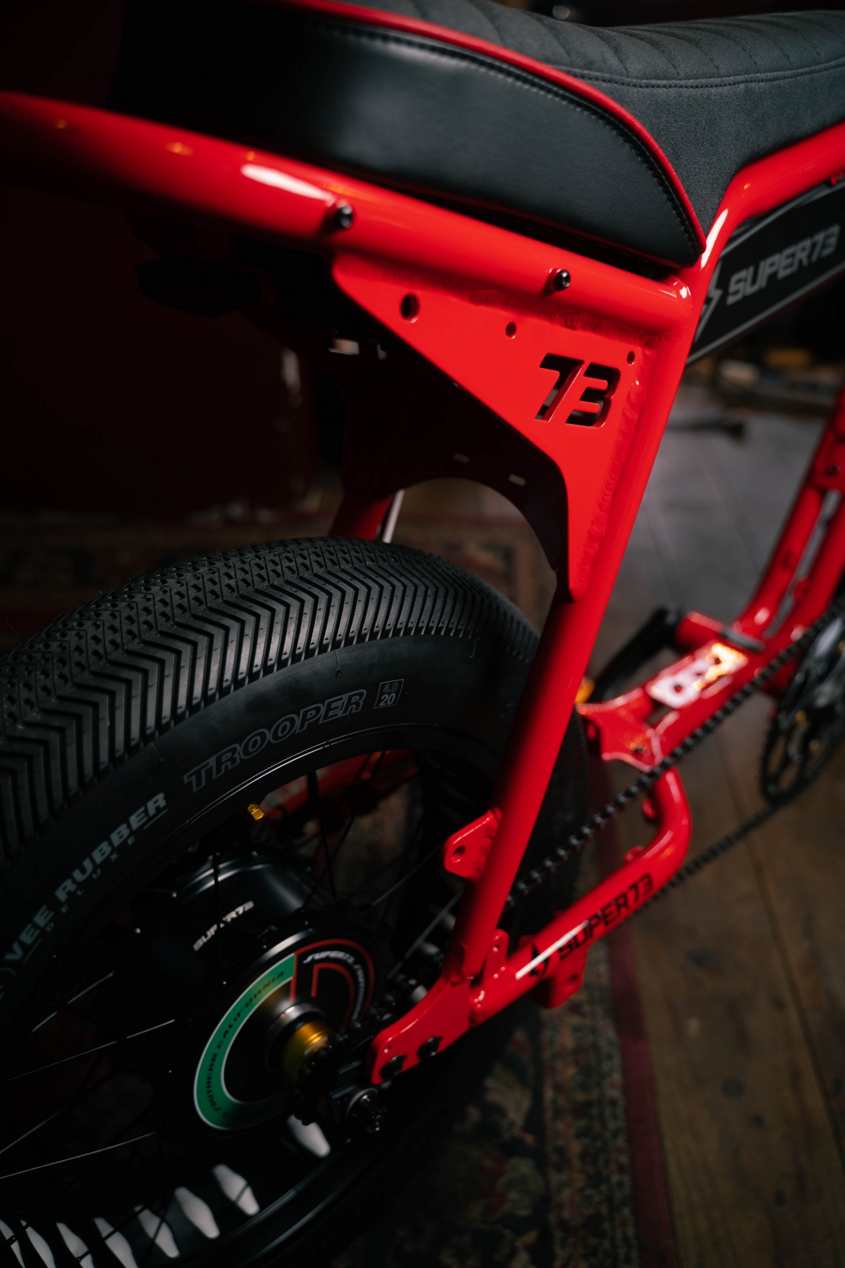 SUPER73 推出獨一無二 Ducati 主題定製電動自行車