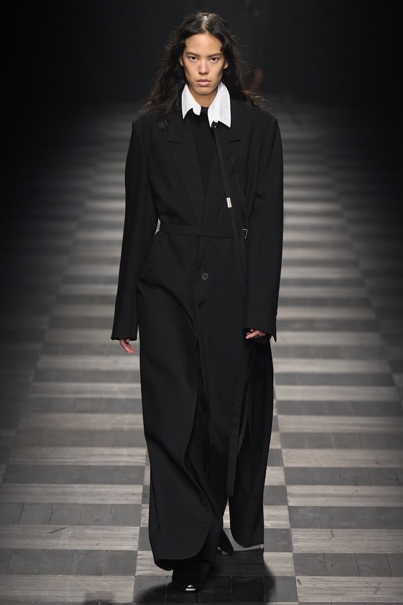 Ann Demeulemeester 正式發佈 2022 秋冬系列秀場