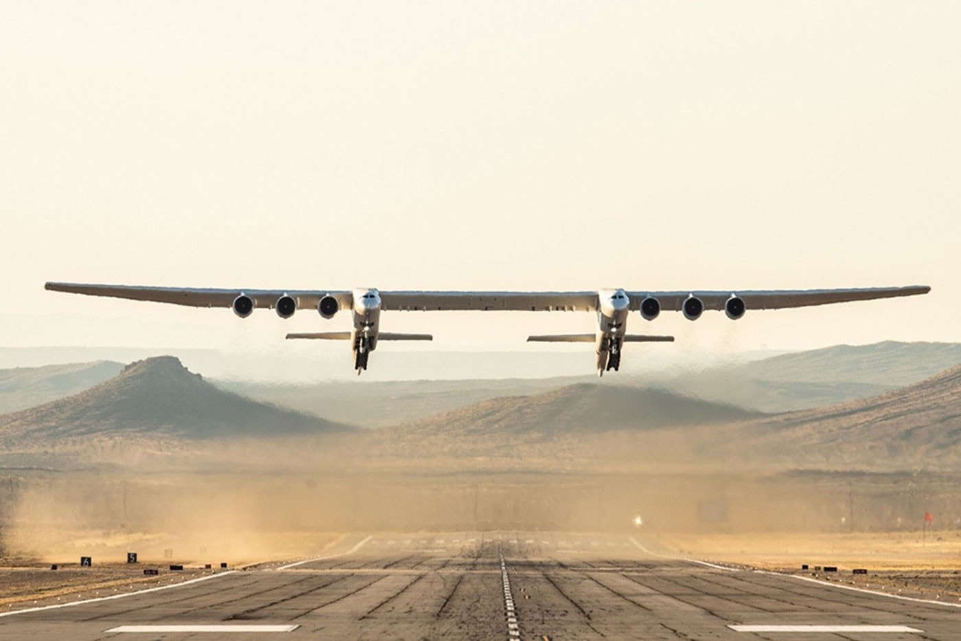 全球最大尺寸飛機 Stratolaunch「Roc」正式完成第四回試飛