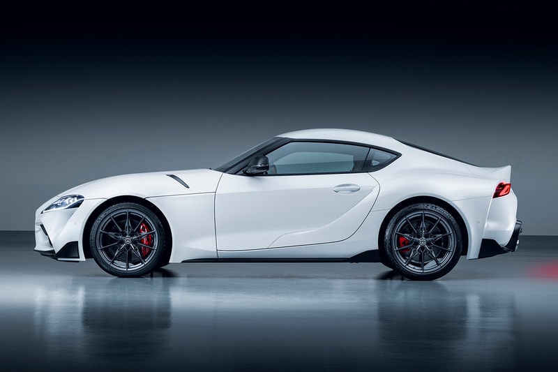 全新 2023 款 Toyota GR Supra 手动挡车型正式发布