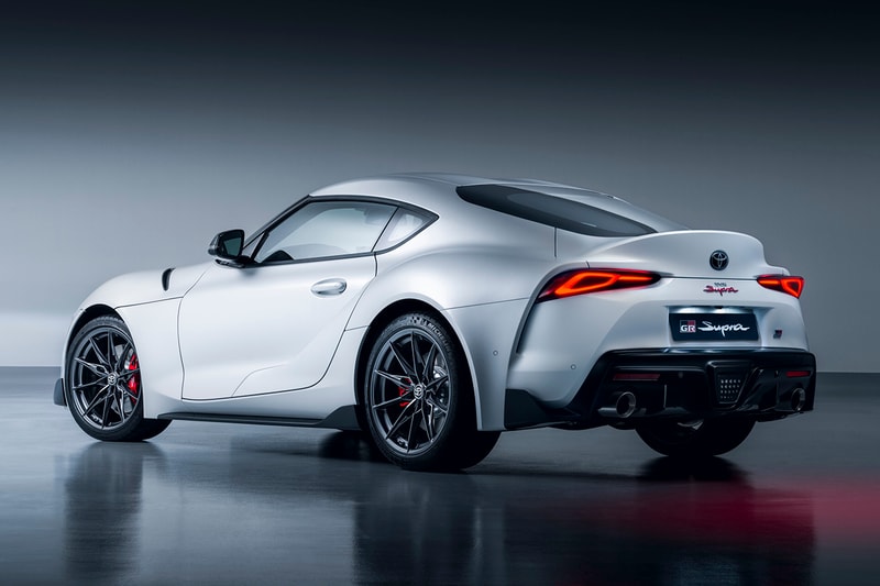 全新 2023 款 Toyota GR Supra 手动挡车型正式发布