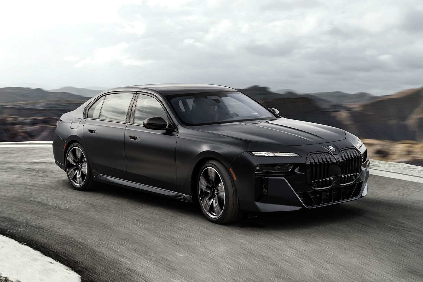 BMW 正式發表全新 2023 年式樣 7-Series