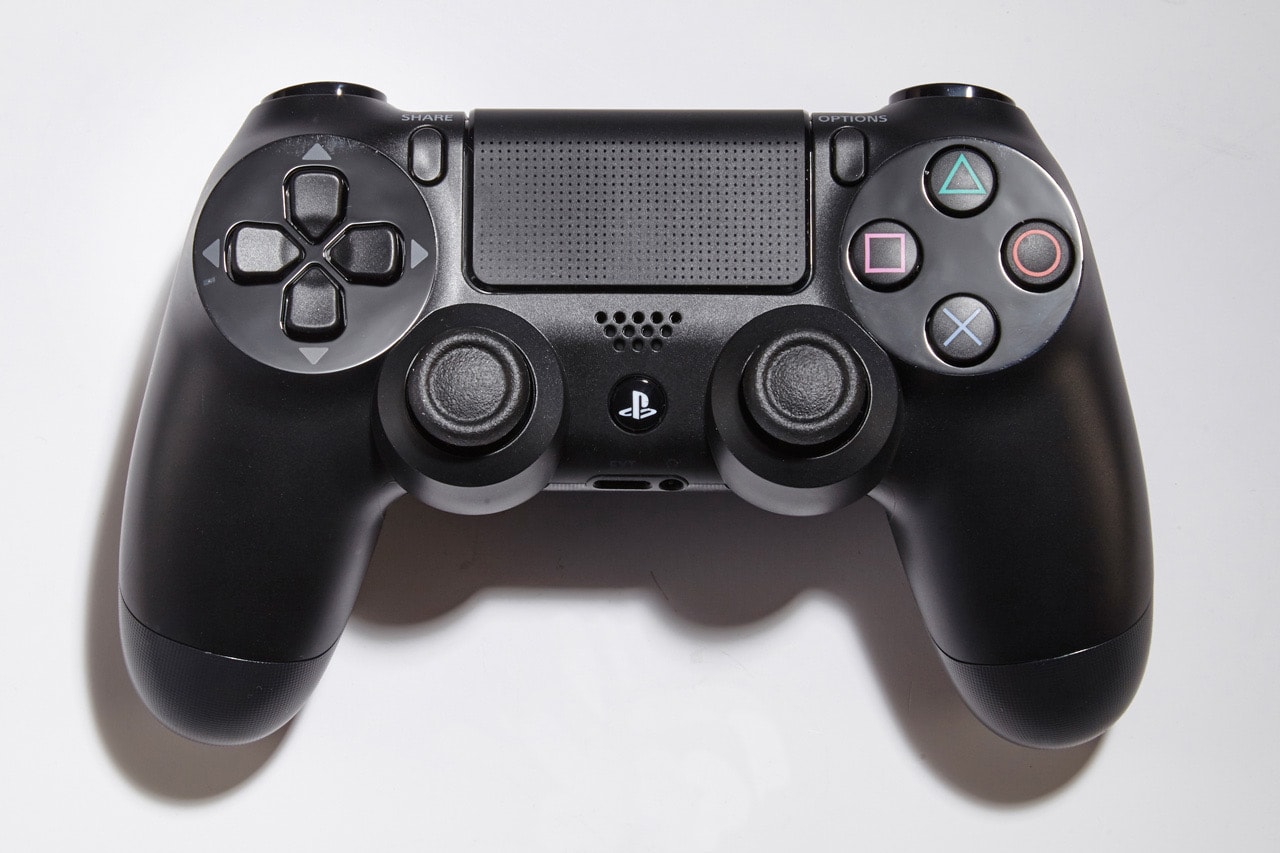 Sony 推出 PlayStation Plus 订阅服务，并成立游戏保存团队